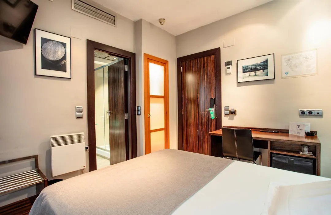 Hotel Gran Via-1